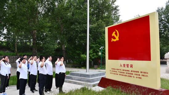 宣誓圖 攝影:溫馨.JPG